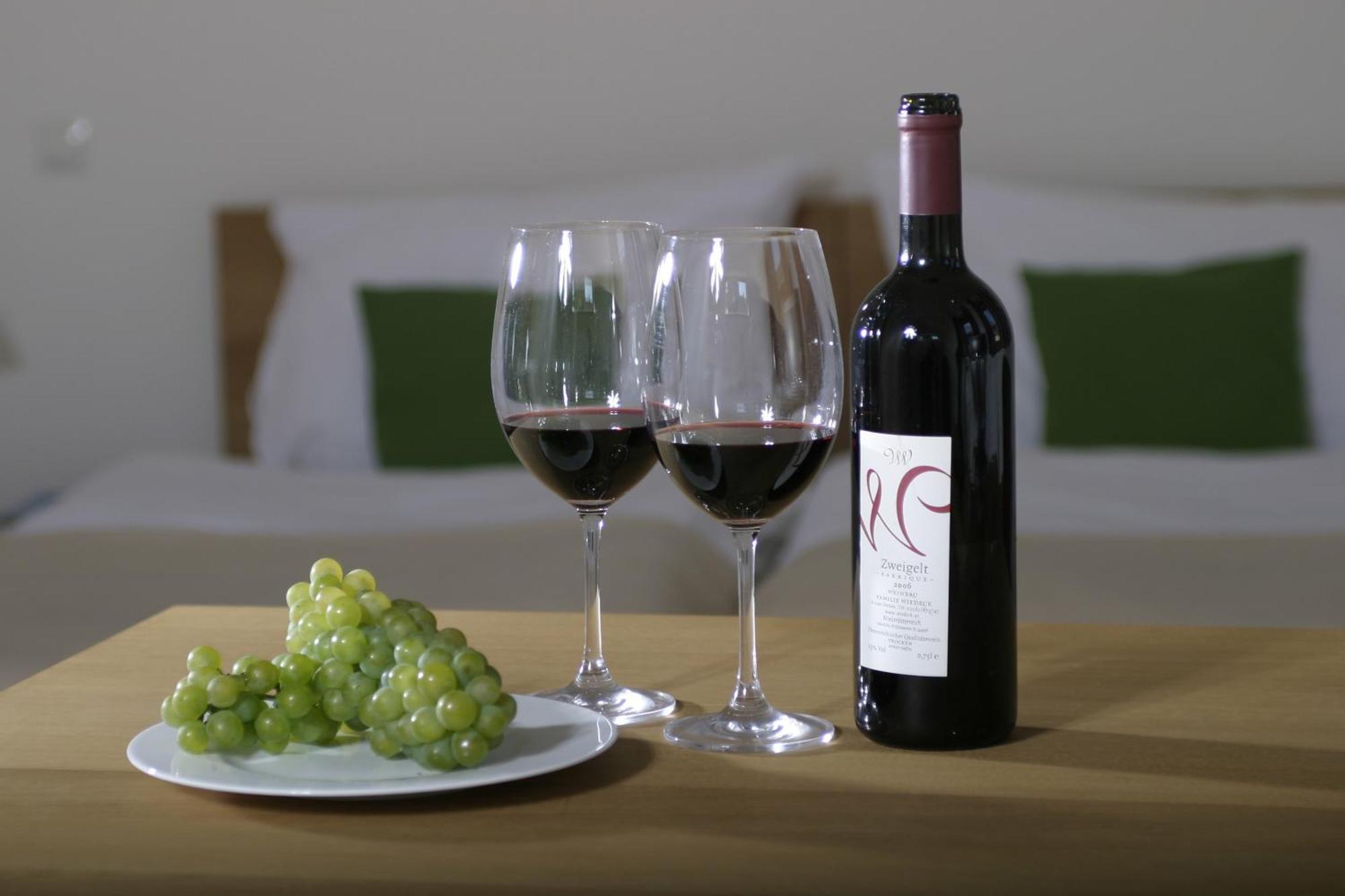 Wein + Bett Wiedeck Stetten Exteriér fotografie
